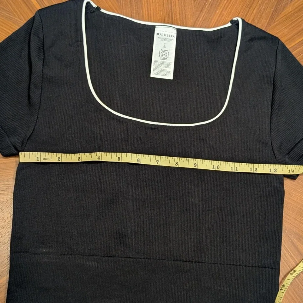 Athleta Crop Top Women Black Like New Ribbed Square Neck White Trim Short Sleeve